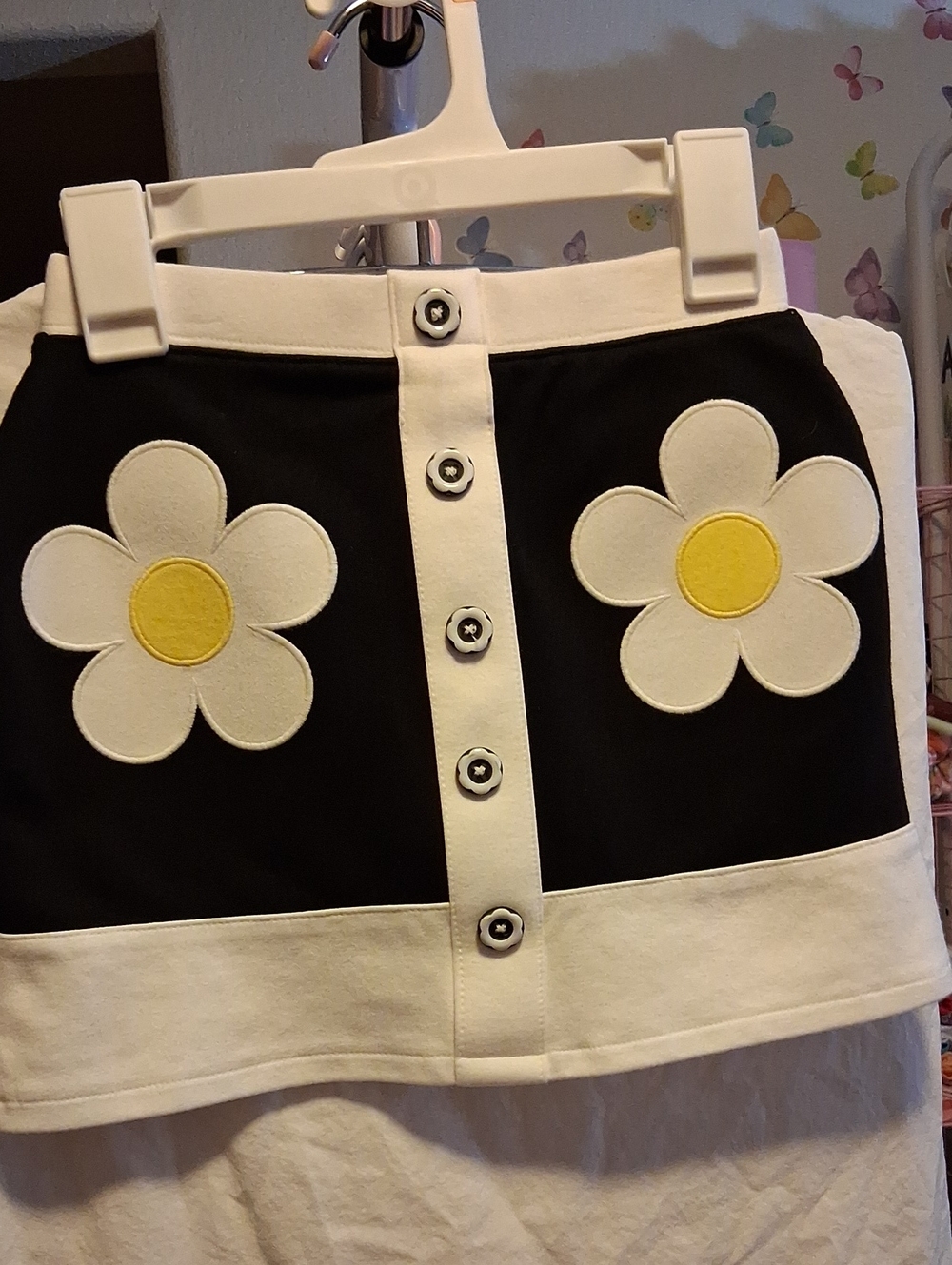 Gymboree Black and White Daisy Appliqué Skirt